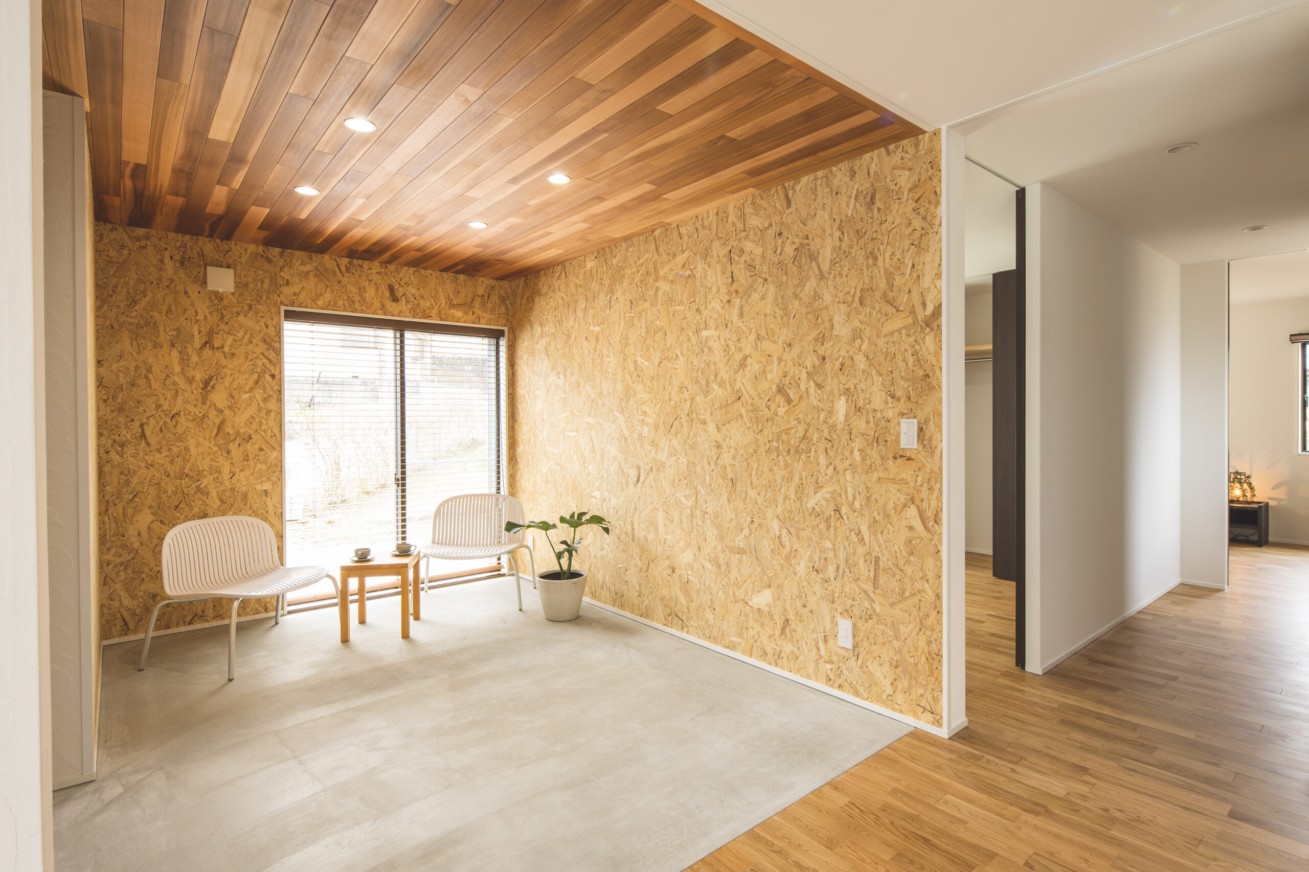 家族が集う土間のある暮らし - nikode[櫻井建設]